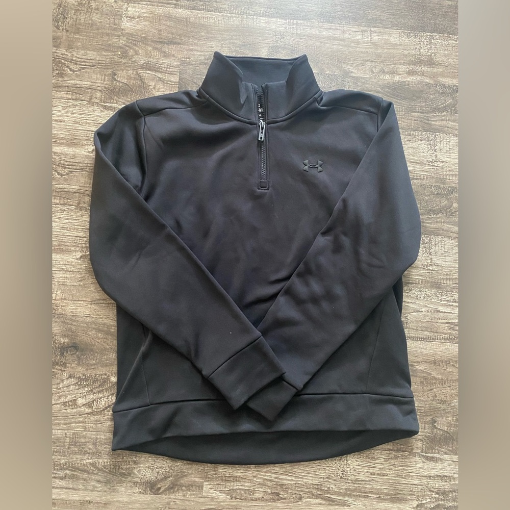Black Under Armour 1/4 zip -fleece